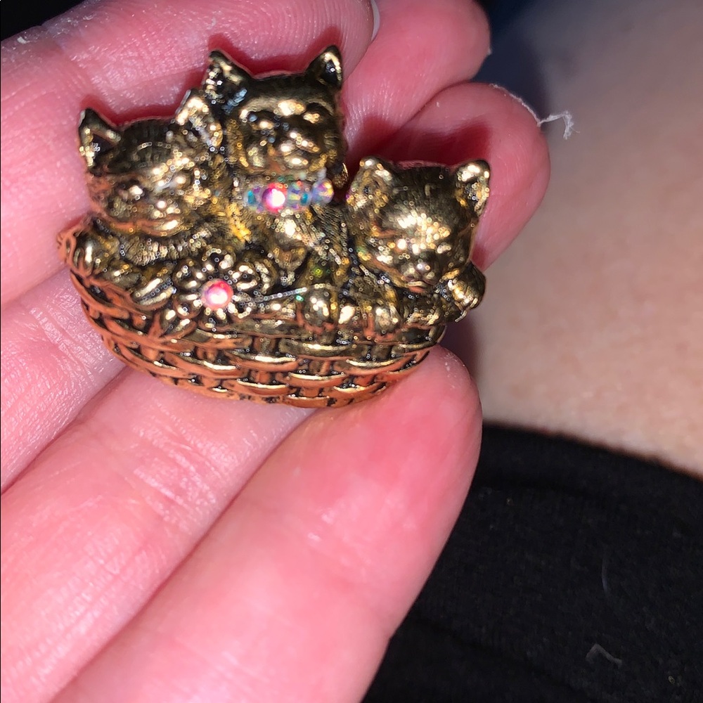 Avon Gold Cat Trio Brooch